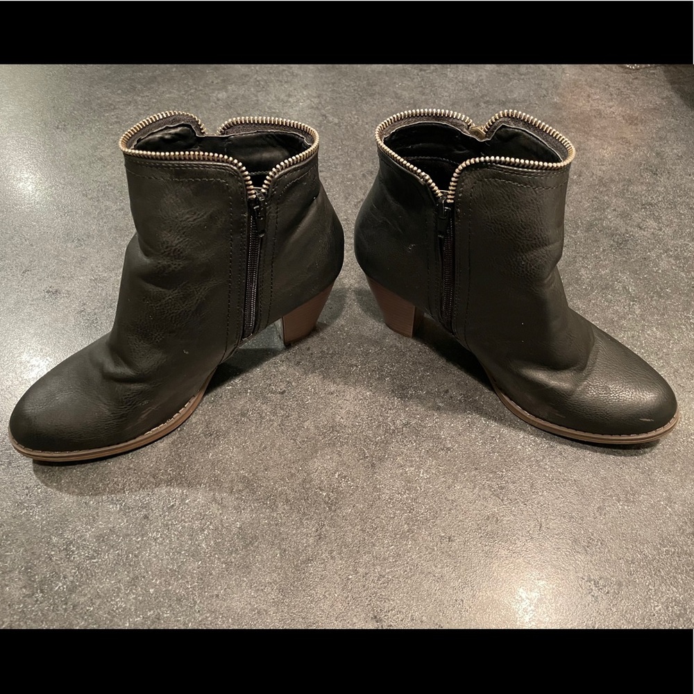 Booties - Picture 5 of 7